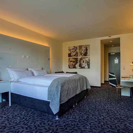 טרייר Iat Plaza Hotel מראה חיצוני תמונה