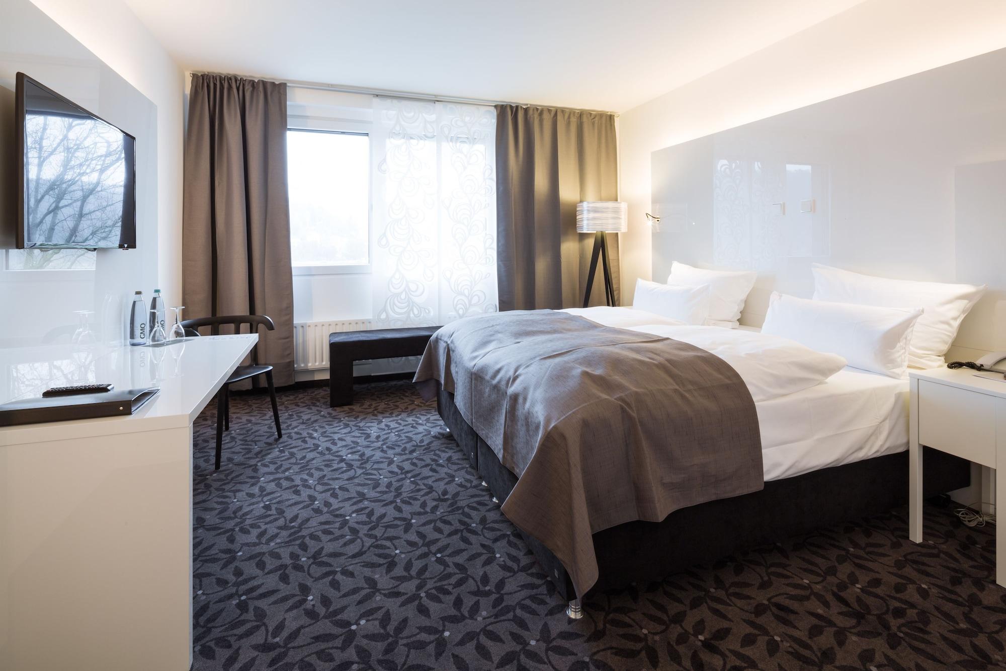 טרייר Iat Plaza Hotel מראה חיצוני תמונה
