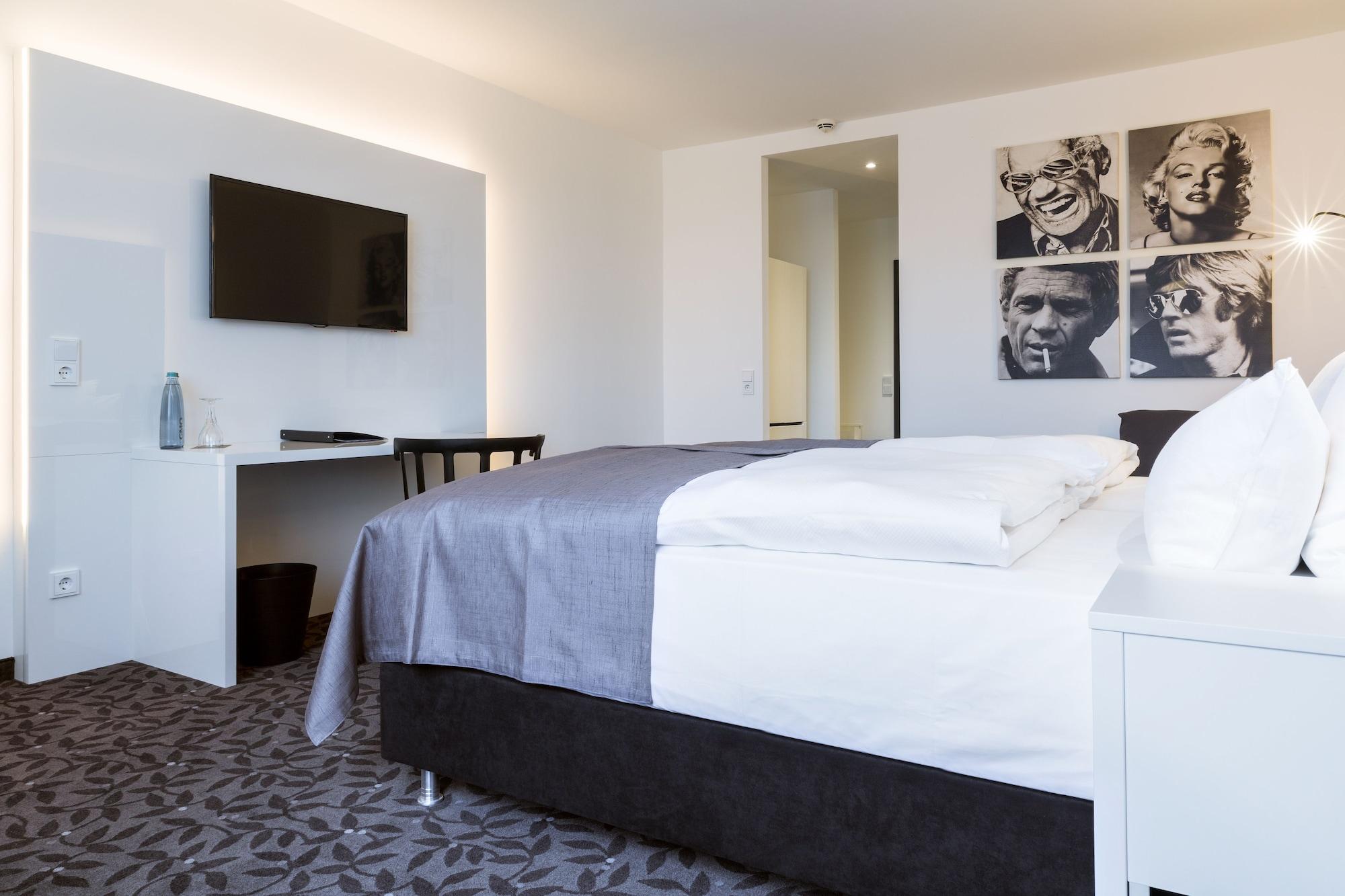 טרייר Iat Plaza Hotel מראה חיצוני תמונה