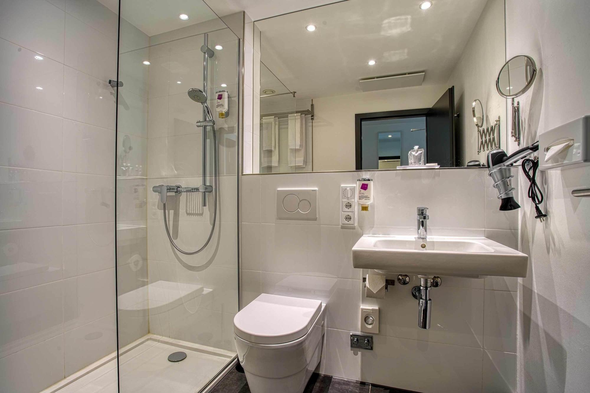 טרייר Iat Plaza Hotel מראה חיצוני תמונה