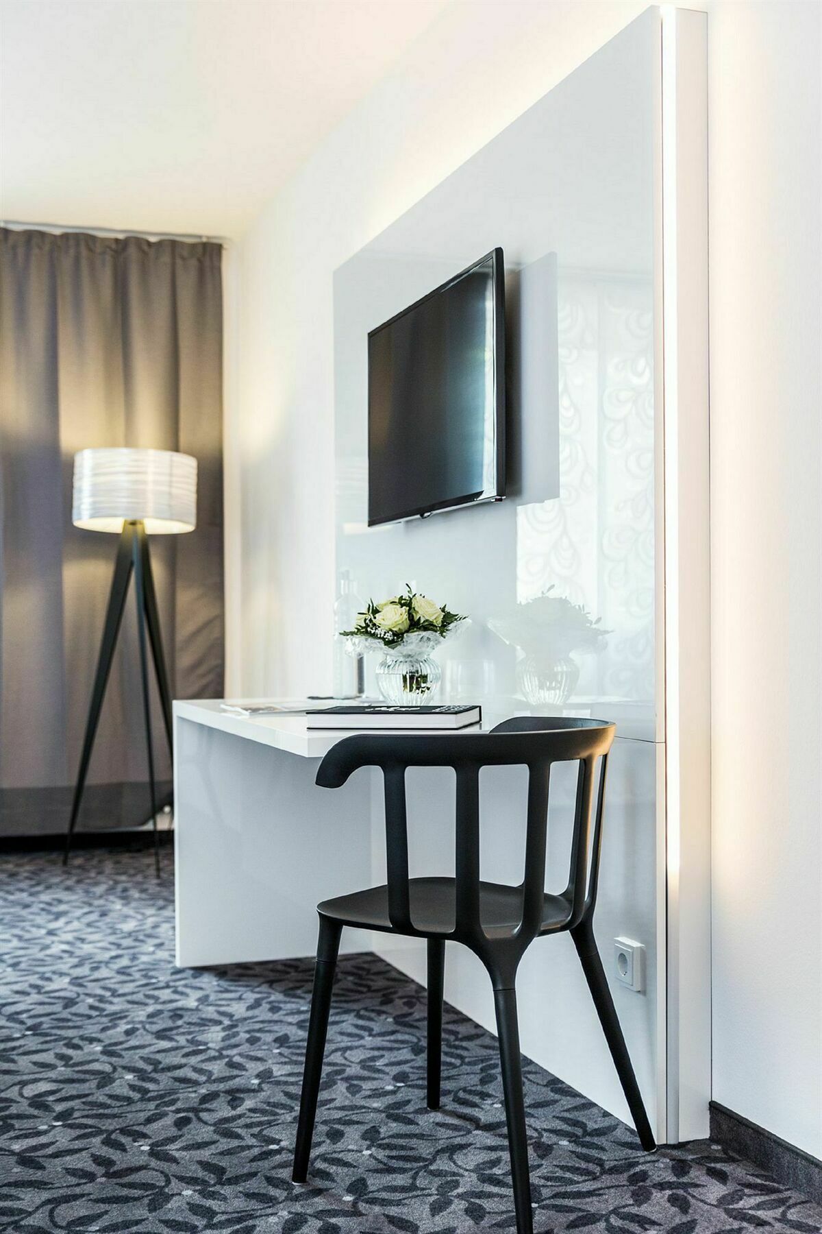 טרייר Iat Plaza Hotel מראה חיצוני תמונה