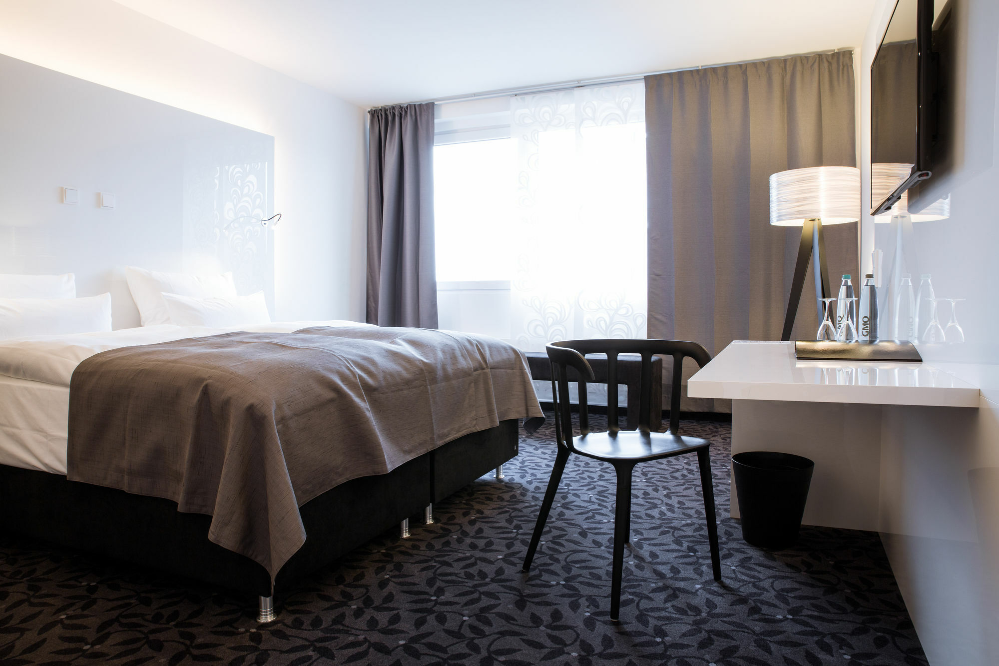 טרייר Iat Plaza Hotel מראה חיצוני תמונה