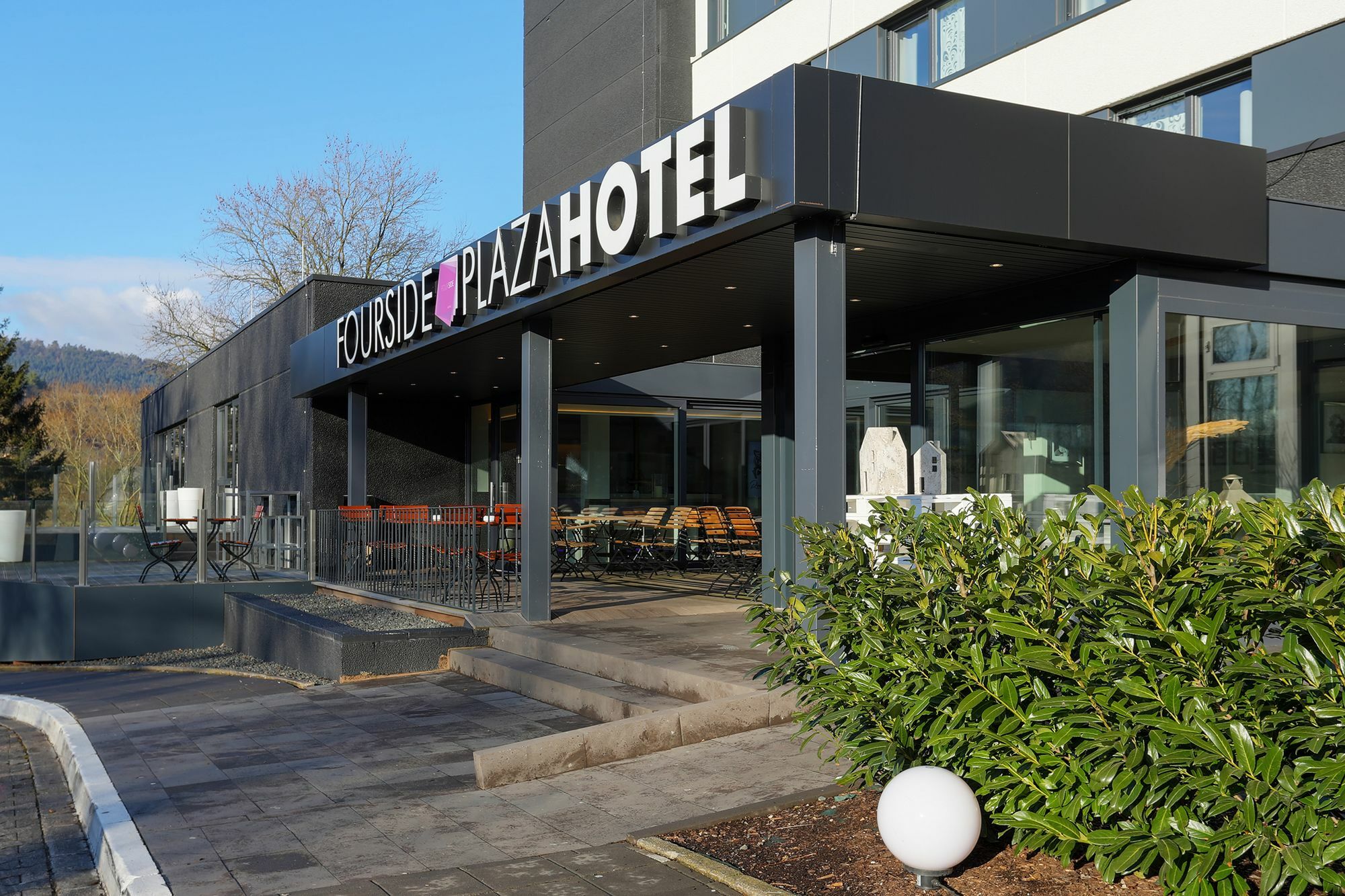 טרייר Iat Plaza Hotel מראה חיצוני תמונה
